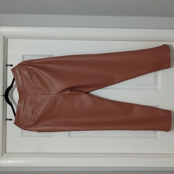 Spring Color Forever 21 Beige Faux Leather Trousers, With Zippper & Pockets New - Picture 7 of 12
